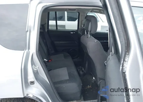 2016 Jeep Compass Sport z USA, uszkodzony, nr VIN 1C4NJDBB8GD691838